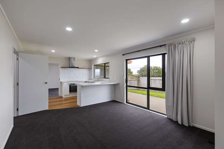 21 Logan Way Kelvin Grove_5