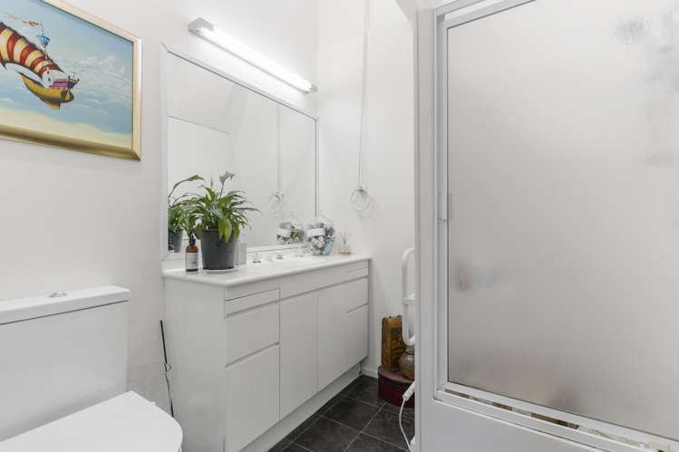 16 Ragley Street Titirangi_13