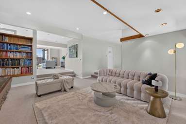 11 Waiatarua Road_4