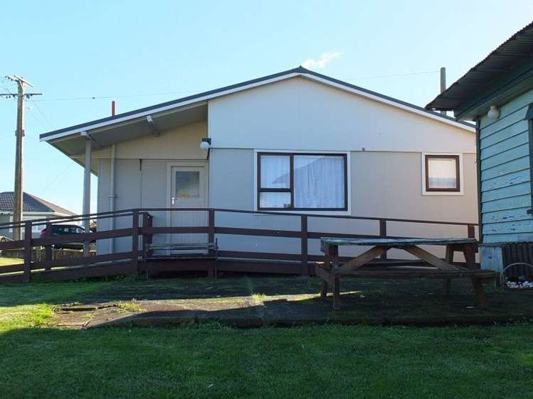 9 Huia Street Foxton Beach_21