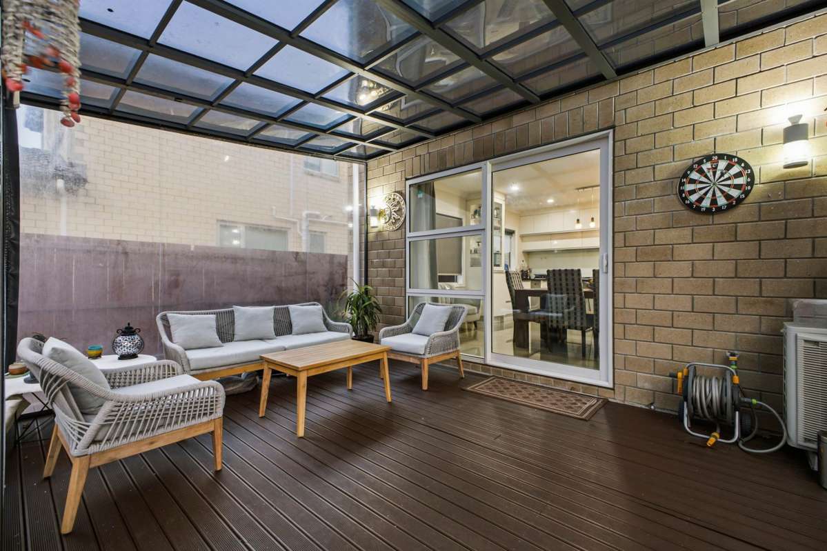19 Kira Road_2