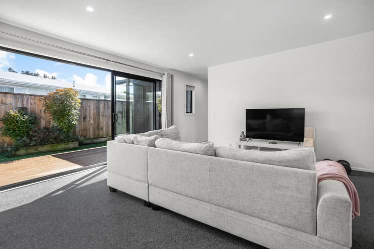 6 Hastings Grove Wainuiomata_6