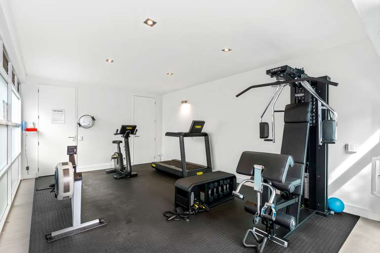 5/258 Hurstmere Road Takapuna_21