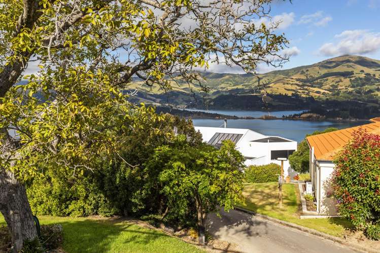 24 and 26 Ngaio Grove Duvauchelle_26