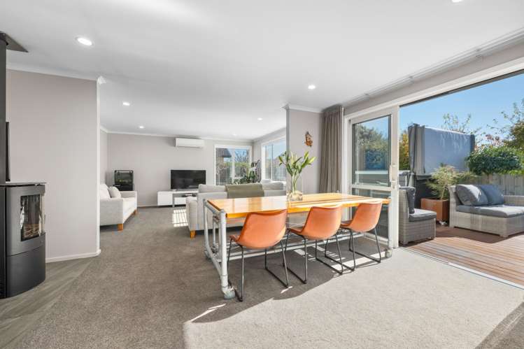 4 Spitfire Drive Burleigh_13