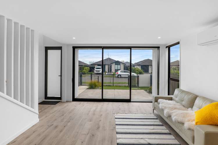 8/6 Skibbereen Drive_1
