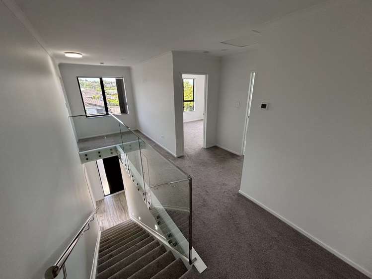 31A Helleur Road Massey_13