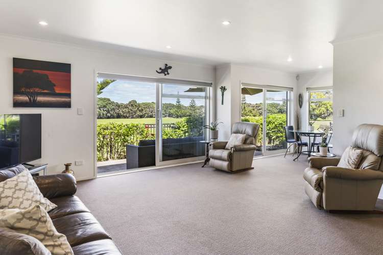 18a Centreway Road Orewa_8