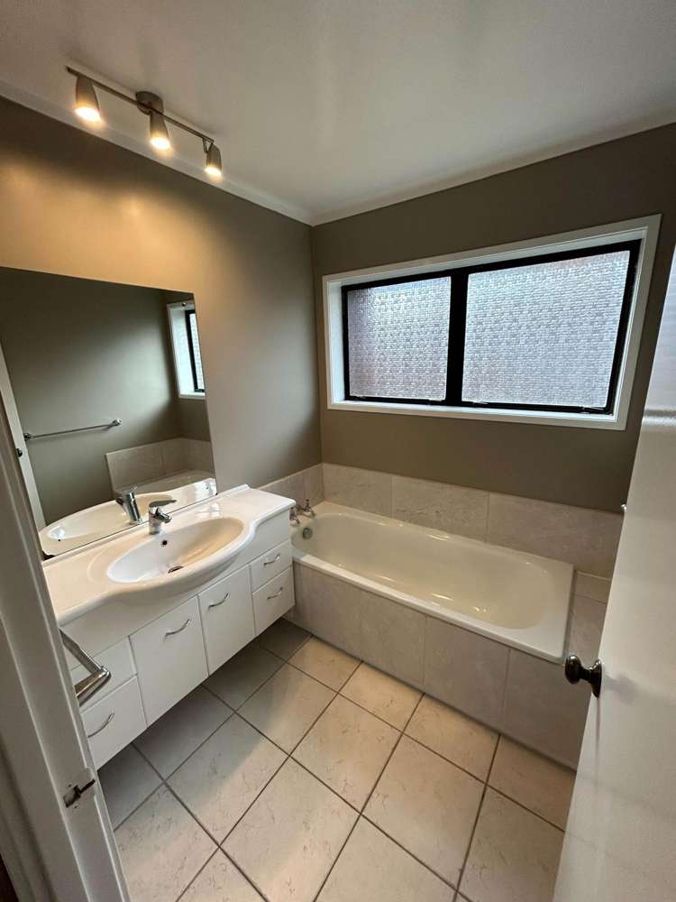 94 Dalwhinnie Parade Highland Park_6