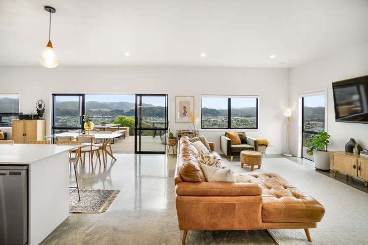 47 Percy Kinsman Crescent Riverstone Terraces_6