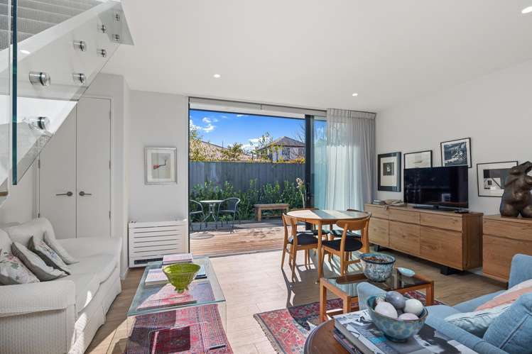 4/18 Cornwall Street Saint Albans_6