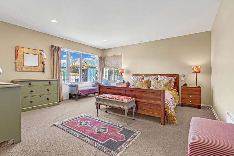 23 Ascot Avenue Narrow Neck_5