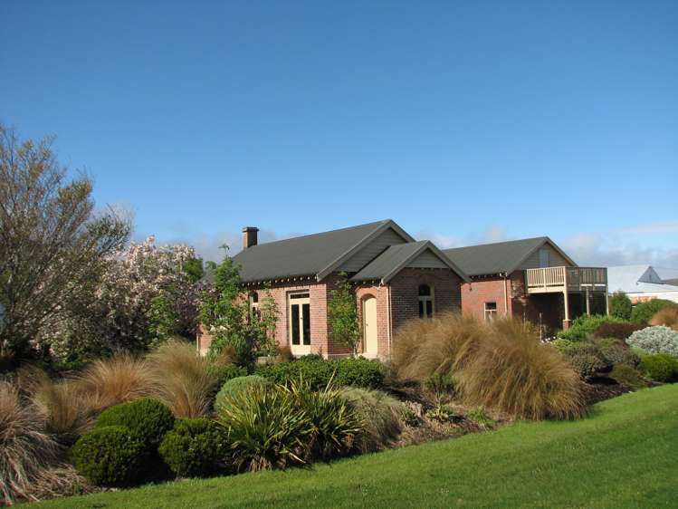 7 Waimea Valley Road Gore Surrounds_25