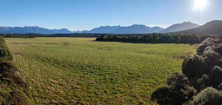 1223 Manapouri Te Anau Highway Manapouri_7