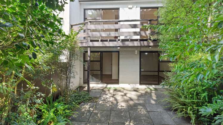 3/2 College Road Northcote_21