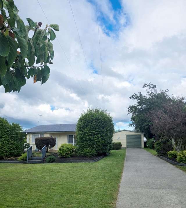 1012sqm Land 2 Bed Cottage + Garage & Workroom