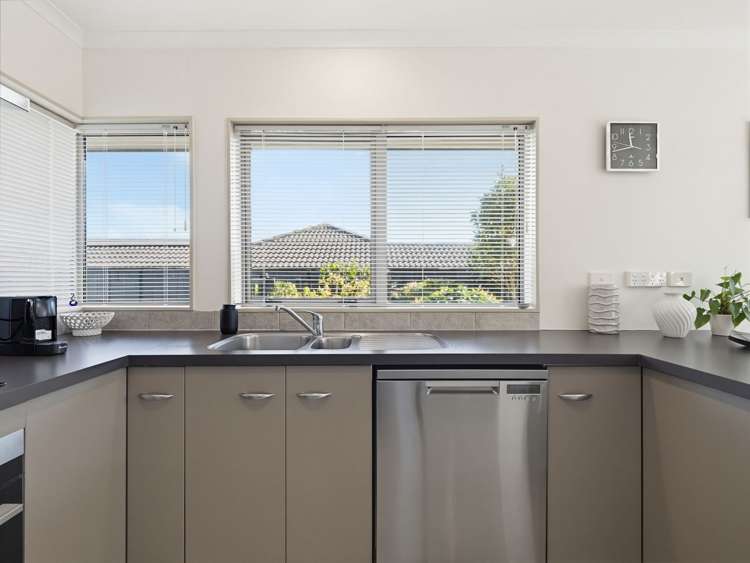 16A Basley Road Owhata_10
