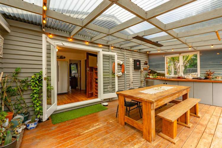 22 Tasman View Road Bethells Beach_26