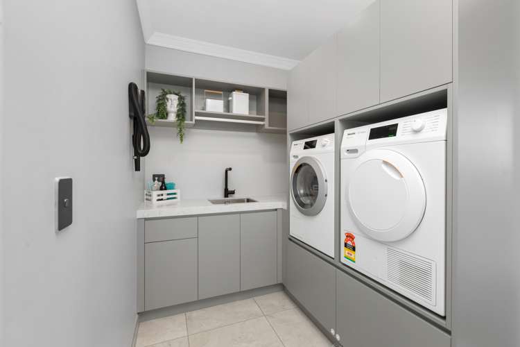 19 Mike Smith Drive Cambridge_32