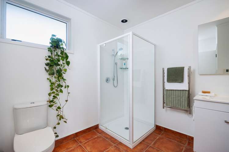 2/17 Woodward Road Mount Albert_12