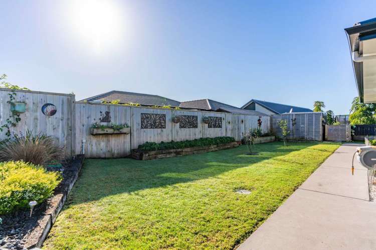 17 Olney Court One Tree Point_26