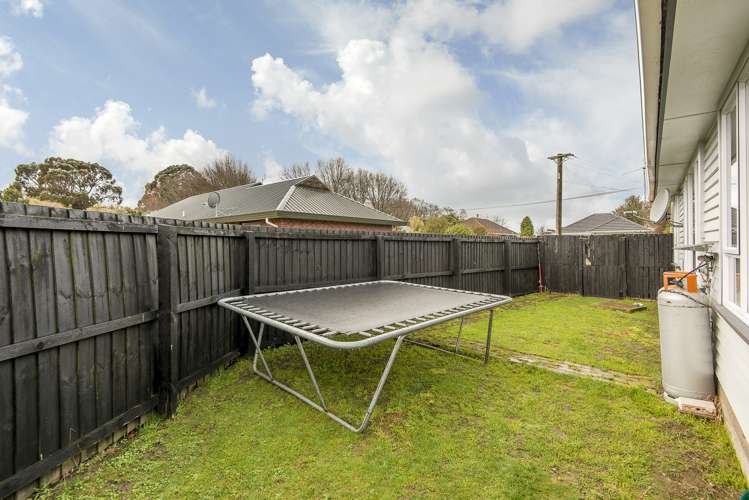 24 Jocelyn Street Casebrook_17