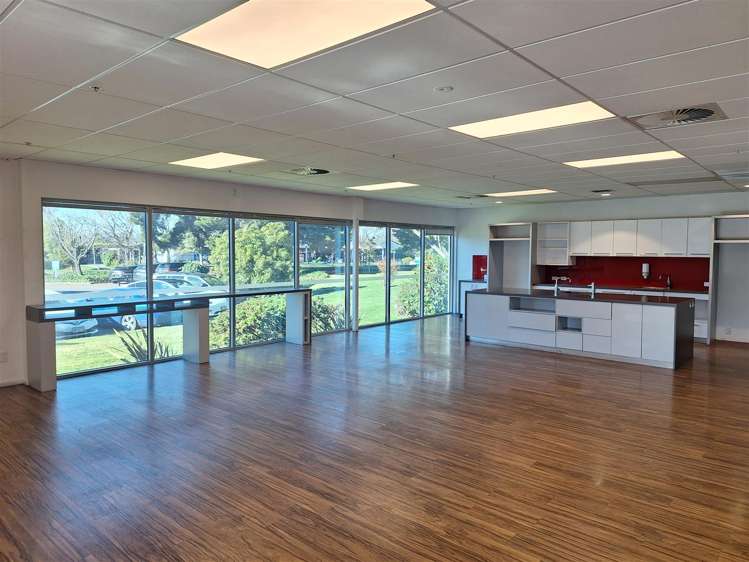 10 Sir William Pickering Drive Burnside_6