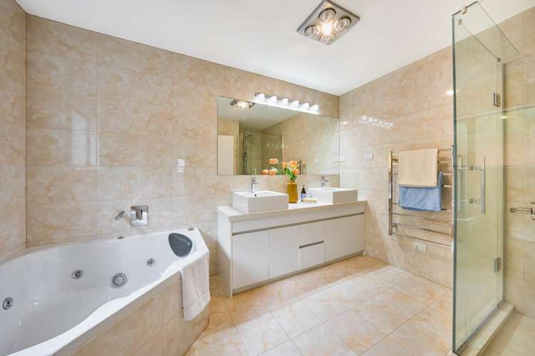 83 Lake Road Northcote_13