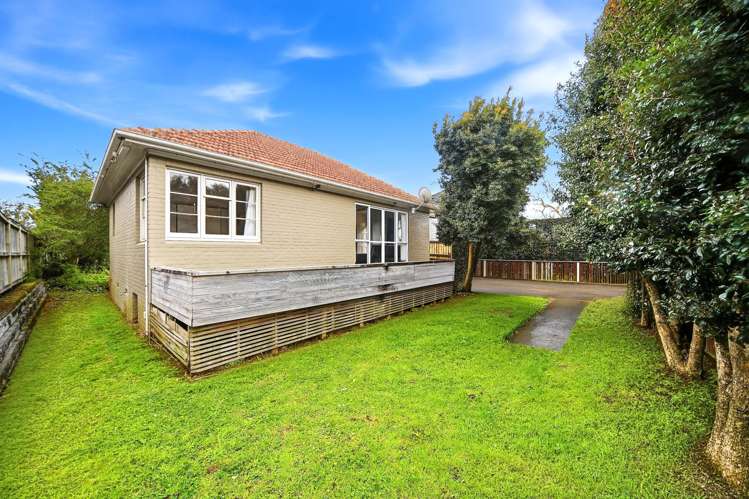 8 Renton Road Mt Albert_12