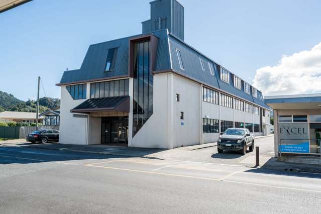 OUTSTANDING FREEHOLD INVESTMENT