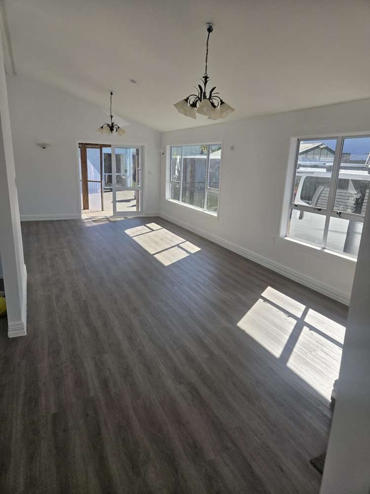 43 Wedgwood Avenue Mangere East_2