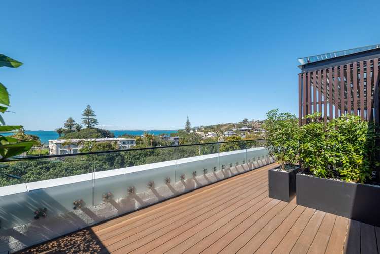 18/423-427 Beach Road_5