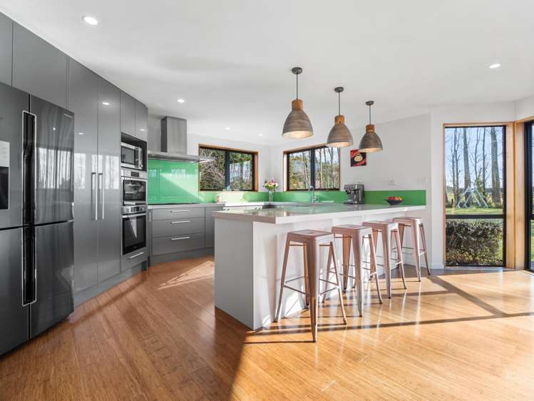 672 Highfield Road_4