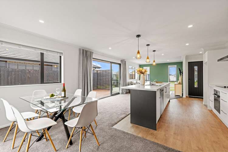 8 Letitia Street Burwood_12