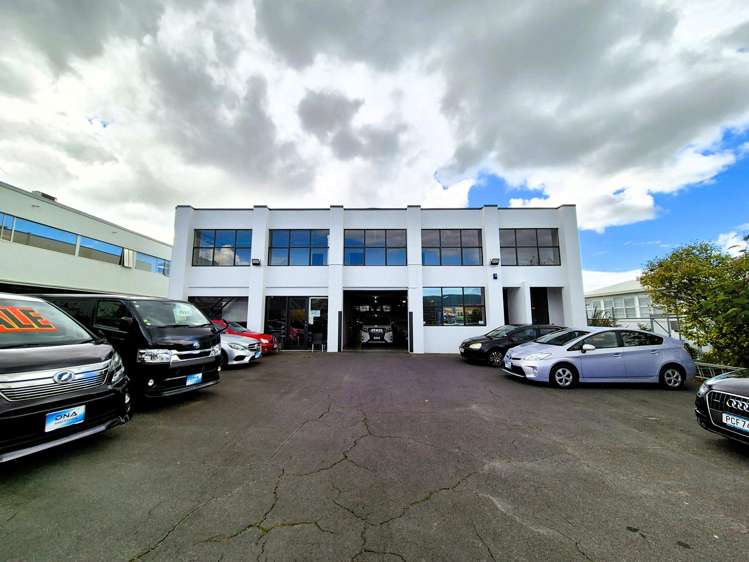 3127 Great North Road_0