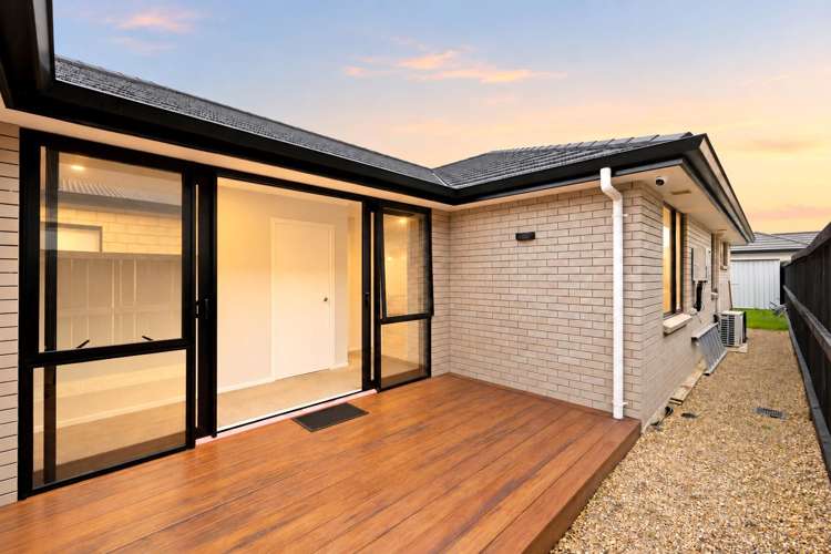 2/3 Tiro Place Rototuna North_14