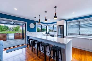 84 Helwick Street_4