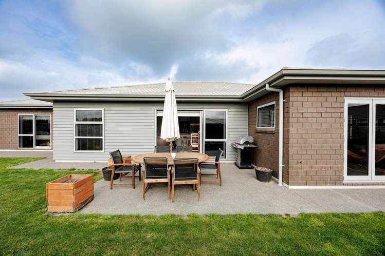 35 Arihi Crescent Frimley_11