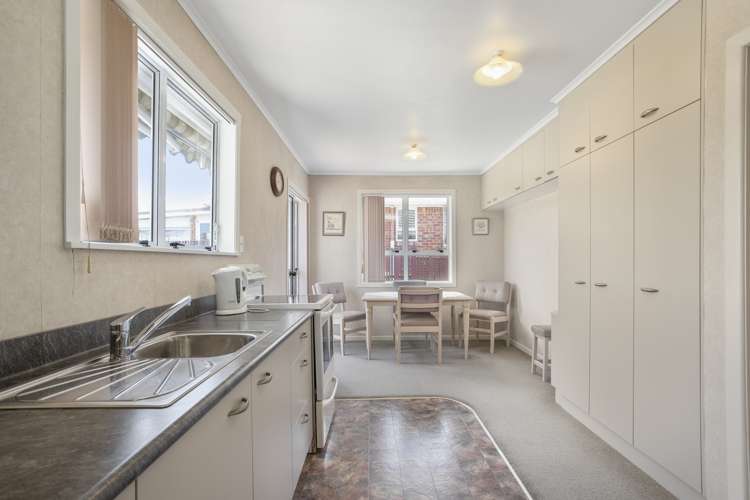 15 Tiki Street New Lynn_11