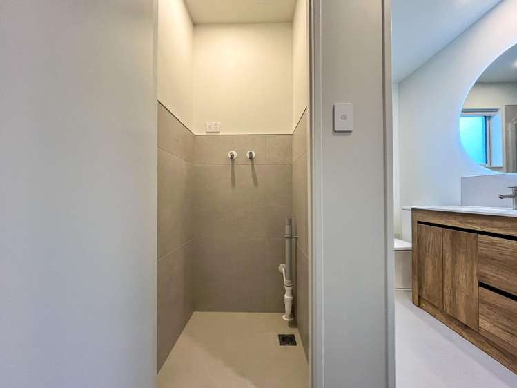 14/9 Aeroview Drive 1603_9