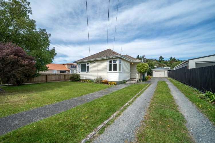 53 Hyde Street Wainuiomata_17