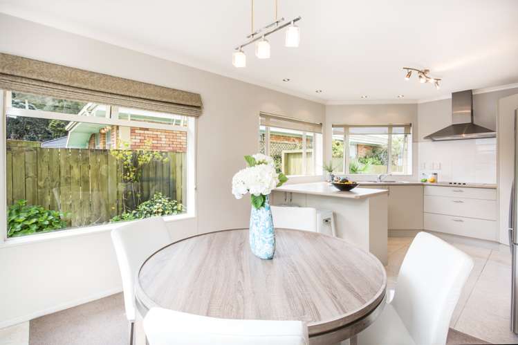 32a Forest Glen Orewa_5