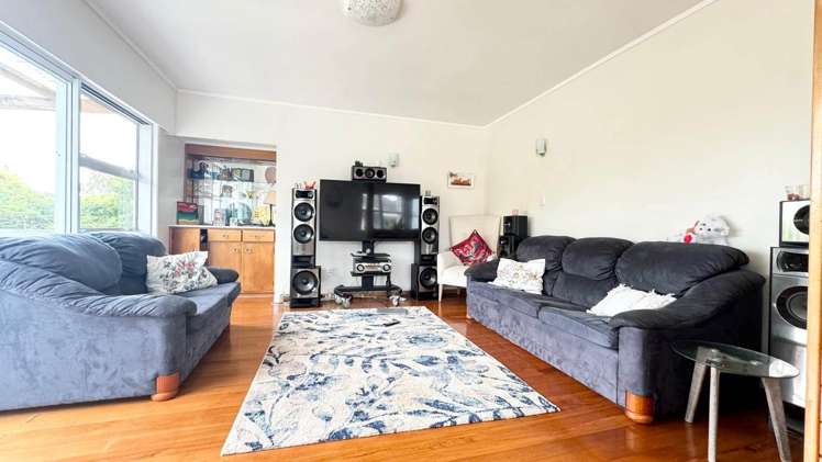 4 Easton Park Parade Glenfield_4