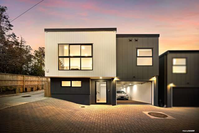 Modern & Easy-Care Home in Top School Zone