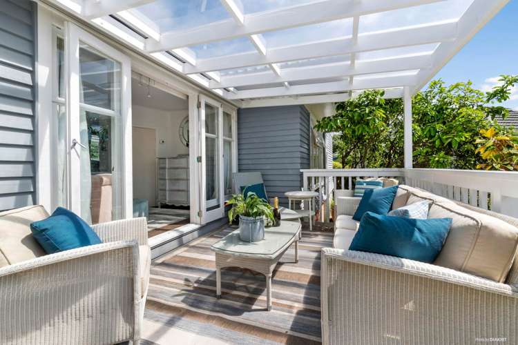 18 Glenfern Road Mellons Bay_14