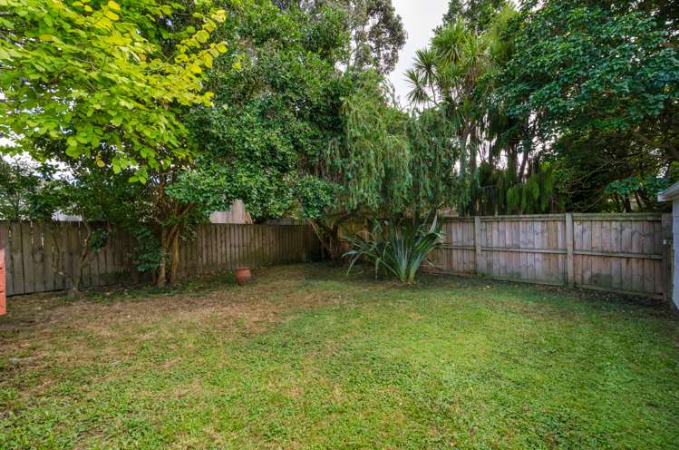 2/3 Talavera Place Te Atatu South_14