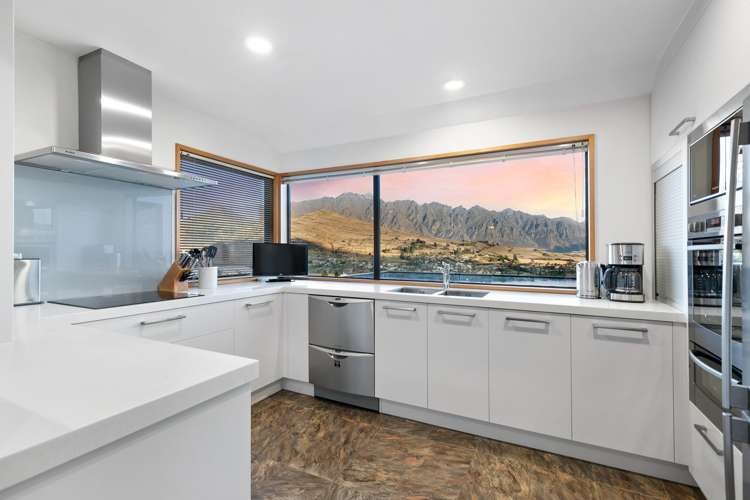 4 Peregrine Place Queenstown Hill_7