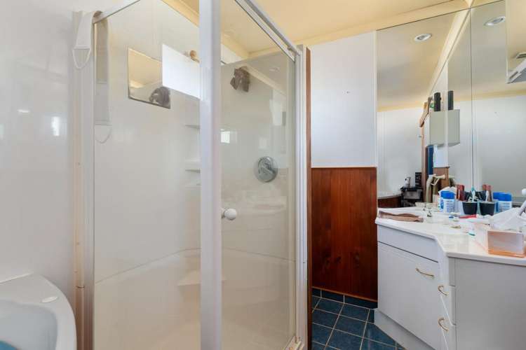 13 Deller Drive Carterton_11