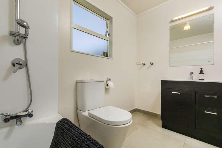 66a Rame Road Greenhithe_8