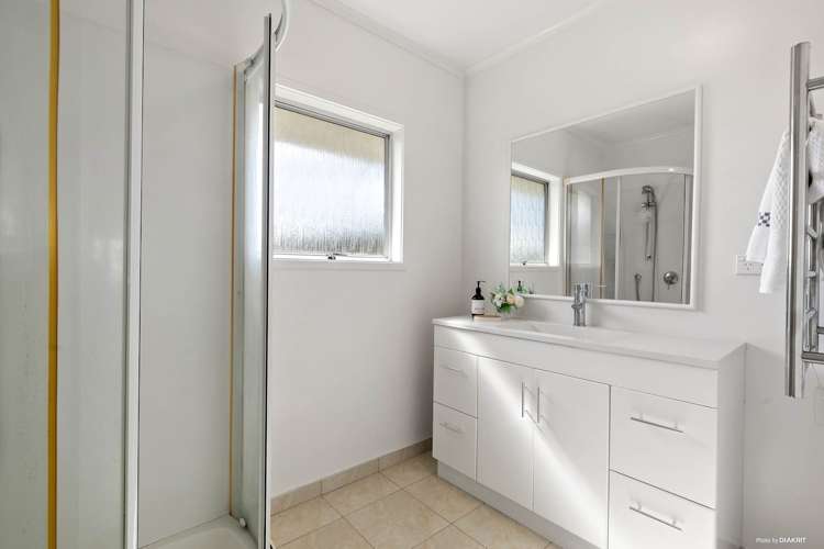 2/57 Noreast Drive Torbay_8